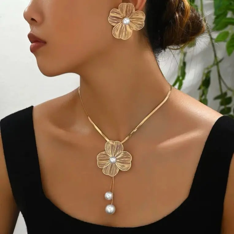 Elegant Korean Flower Pearl Jewelry Set for Women – Gold Necklace & Earrings